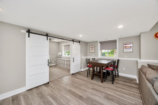855 Sandstone Point, Waukee, IA 50263