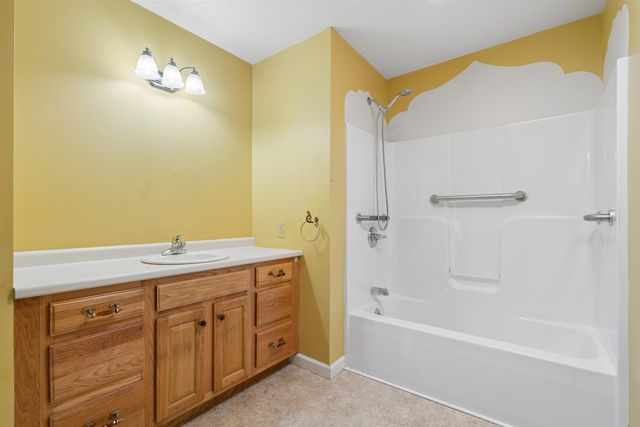 18 Linden Drive, Lebanon, NH 03784