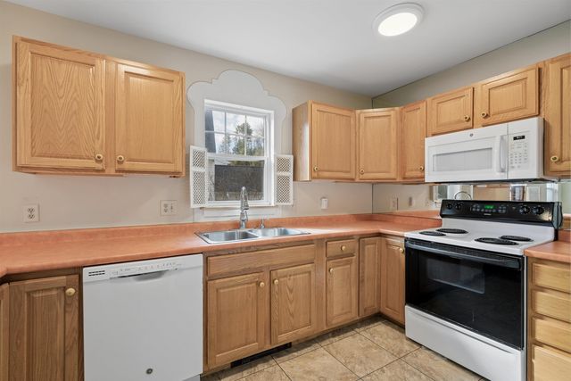 18 Linden Drive, Lebanon, NH 03784