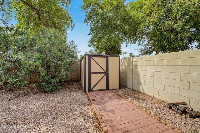 857 E MANOR Drive, Chandler, AZ 85225