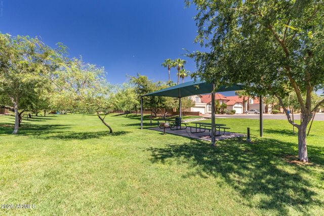 857 E MANOR Drive, Chandler, AZ 85225