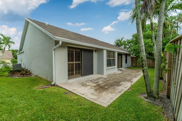 1487 Windship Circle, Wellington, FL 33414