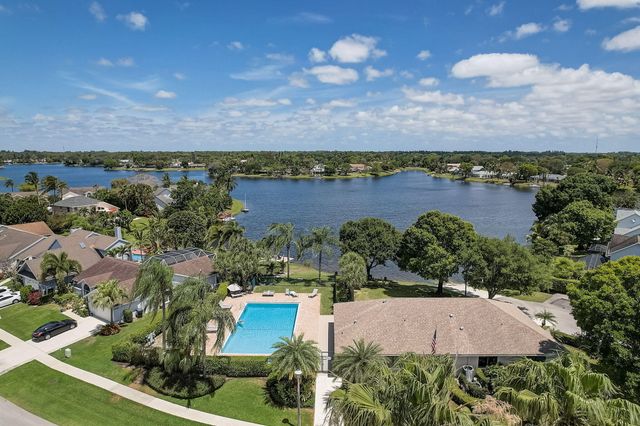 1487 Windship Circle, Wellington, FL 33414