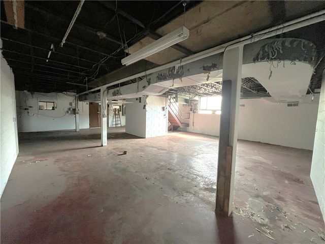 4145 Brownsville Rd, Brentwood, PA 15227