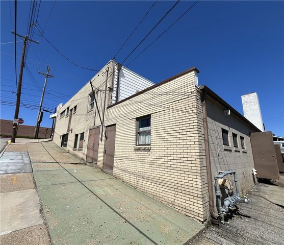 4145 Brownsville Rd, Brentwood, PA 15227