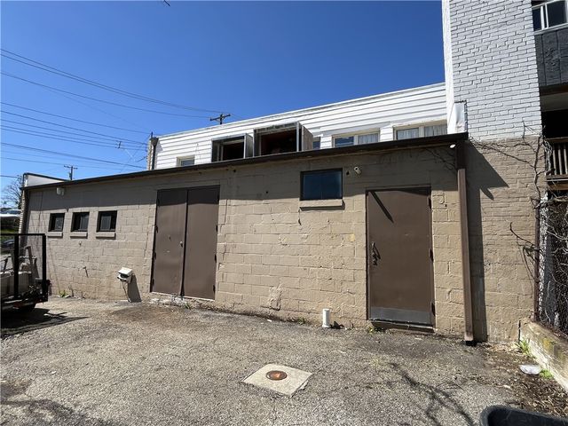 4145 Brownsville Rd, Brentwood, PA 15227