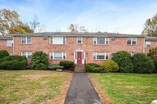 16 Myles Standish Dr 8, Haverhill, MA 01835