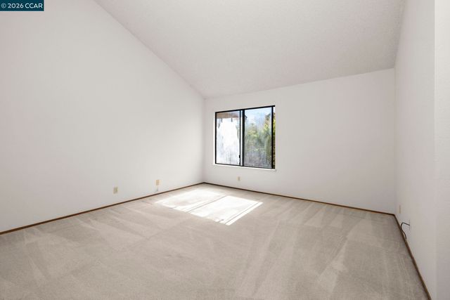 270 Willow Lake Dr, Martinez, CA 94553