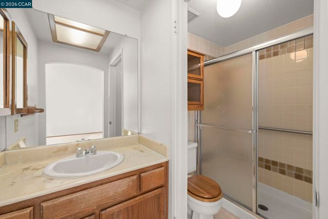 270 Willow Lake Dr, Martinez, CA 94553