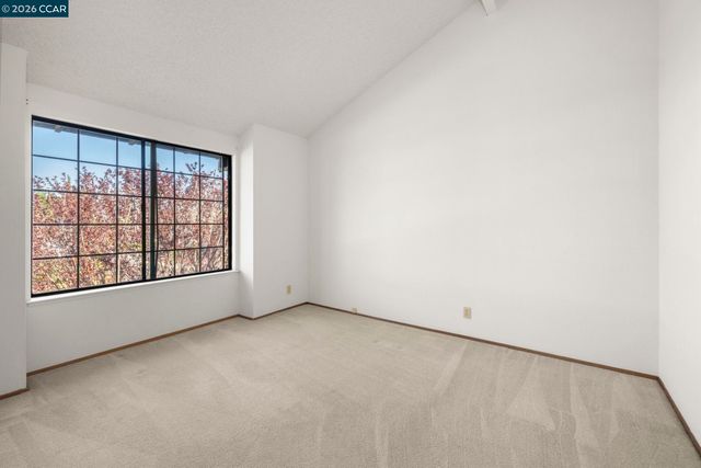 270 Willow Lake Dr, Martinez, CA 94553