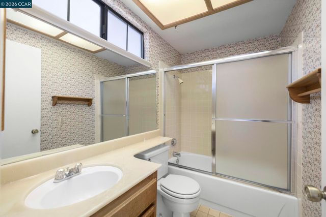 270 Willow Lake Dr, Martinez, CA 94553