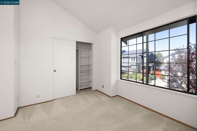 270 Willow Lake Dr, Martinez, CA 94553