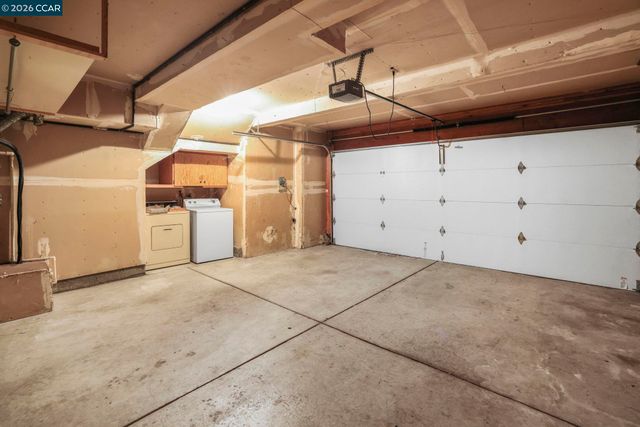 270 Willow Lake Dr, Martinez, CA 94553