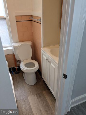 72 WASHINGTON ST, Trenton, NJ 08611