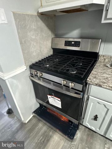 72 WASHINGTON ST, Trenton, NJ 08611