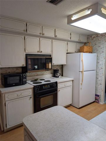 9946 39TH WAY N, Pinellas Park, FL 33782