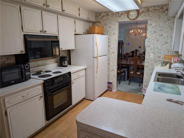 9946 39TH WAY N, Pinellas Park, FL 33782