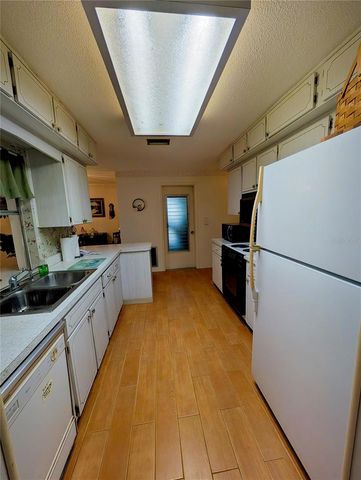 9946 39TH WAY N, Pinellas Park, FL 33782