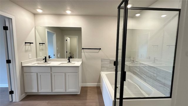3617 Sahar Lake Dr, Robstown, TX 78380