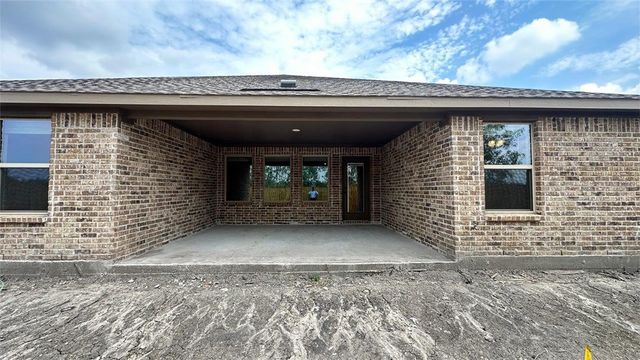 3617 Sahar Lake Dr, Robstown, TX 78380