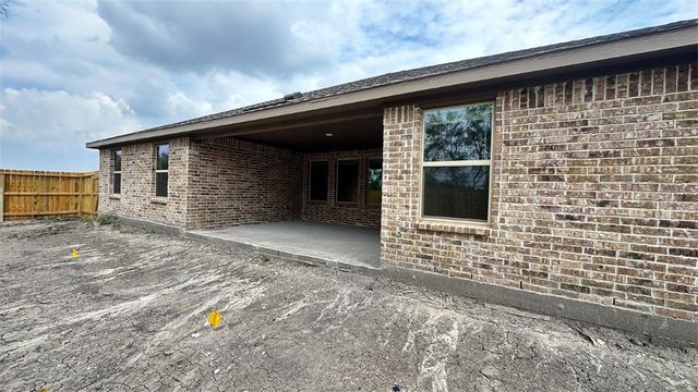 3617 Sahar Lake Dr, Robstown, TX 78380
