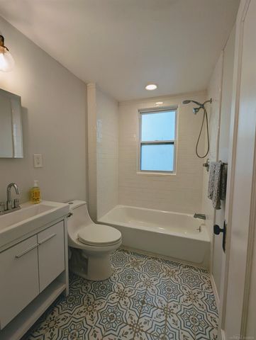 1489 W Philadelphia Street, Detroit, MI 48206