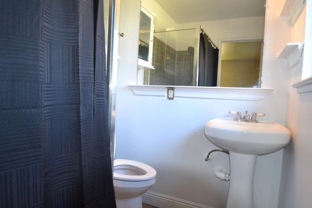 3715 E Garland Avenue, Fresno, CA 93726