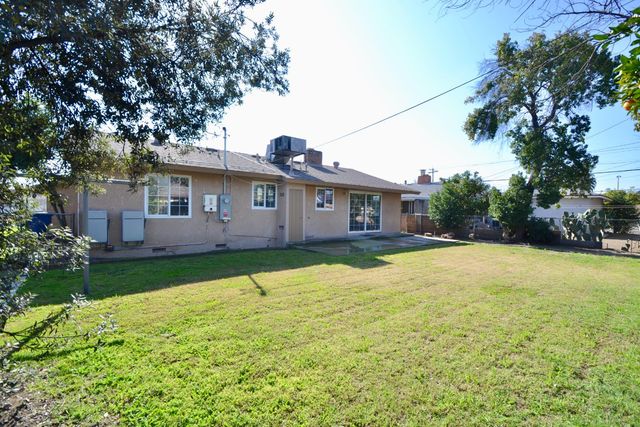 3715 E Garland Avenue, Fresno, CA 93726
