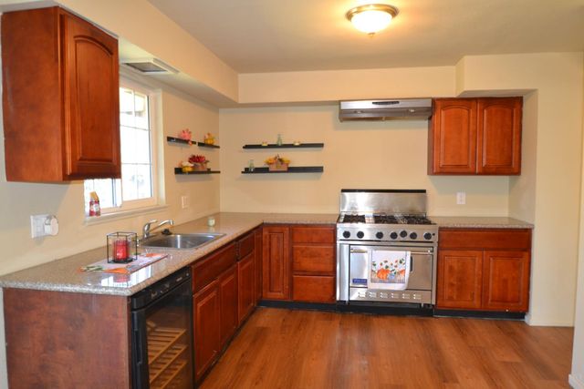 3715 E Garland Avenue, Fresno, CA 93726