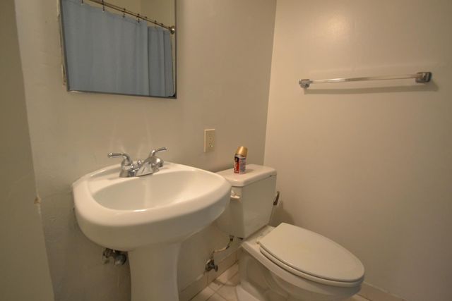 3715 E Garland Avenue, Fresno, CA 93726