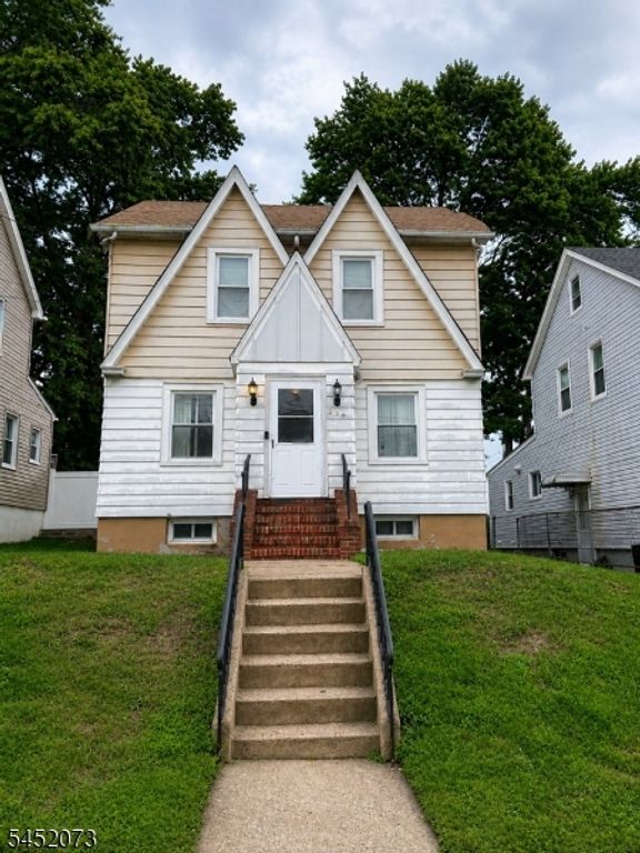 239 8Th Ave 1, Paterson City, NJ 07514