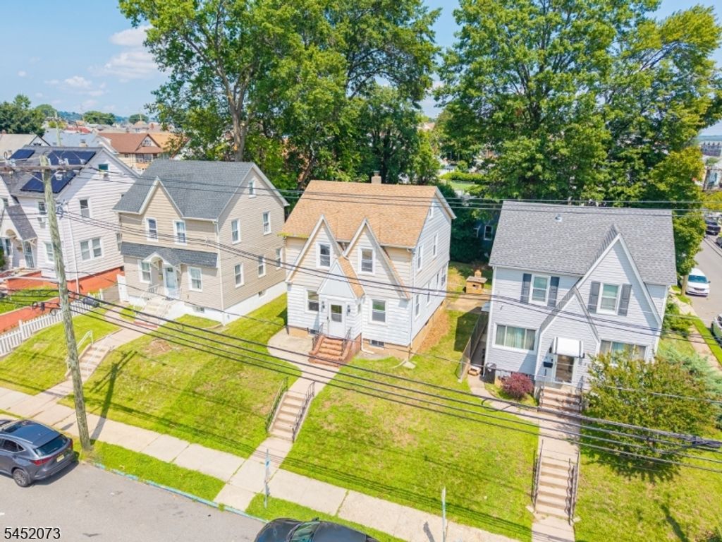 239 8Th Ave 1, Paterson City, NJ 07514 — photo 2