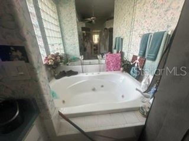 2702 CLUBHOUSE DRIVE, Plant City, FL 33566