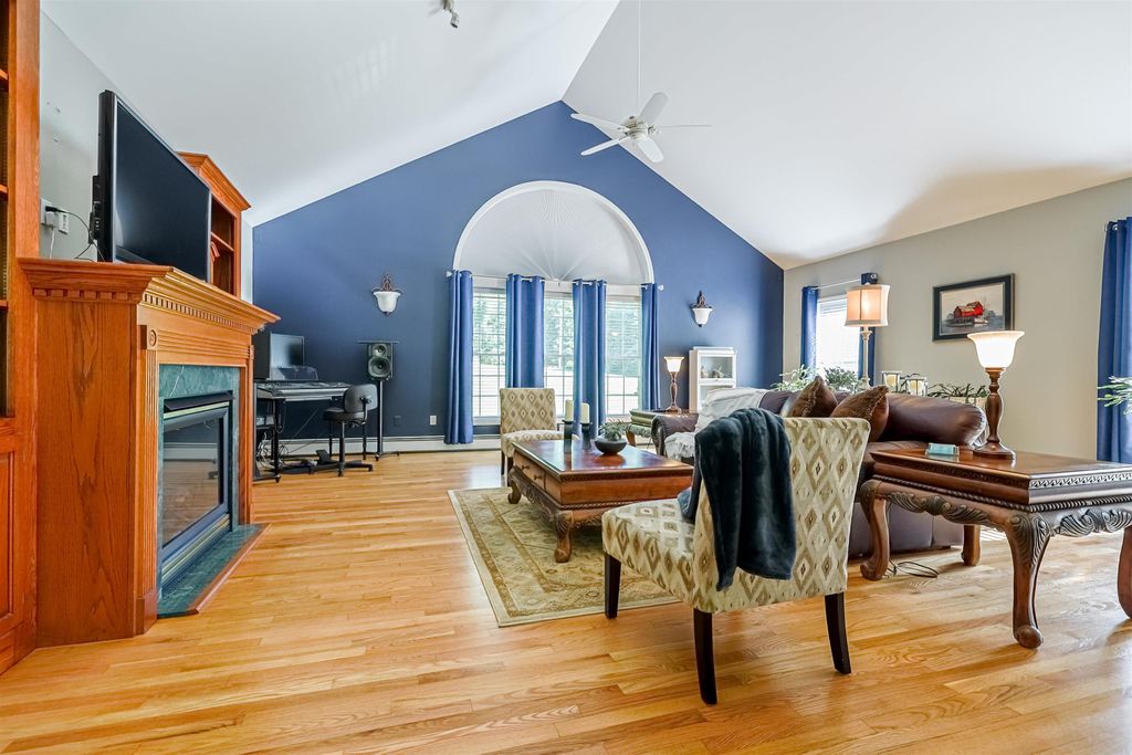 Image 3 of property listing at 31 Merrill Road, Goffstown, NH 03045