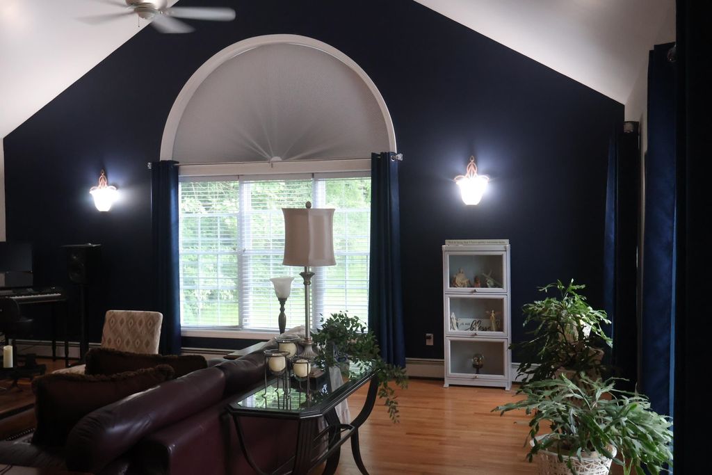 Image 4 of property listing at 31 Merrill Road, Goffstown, NH 03045