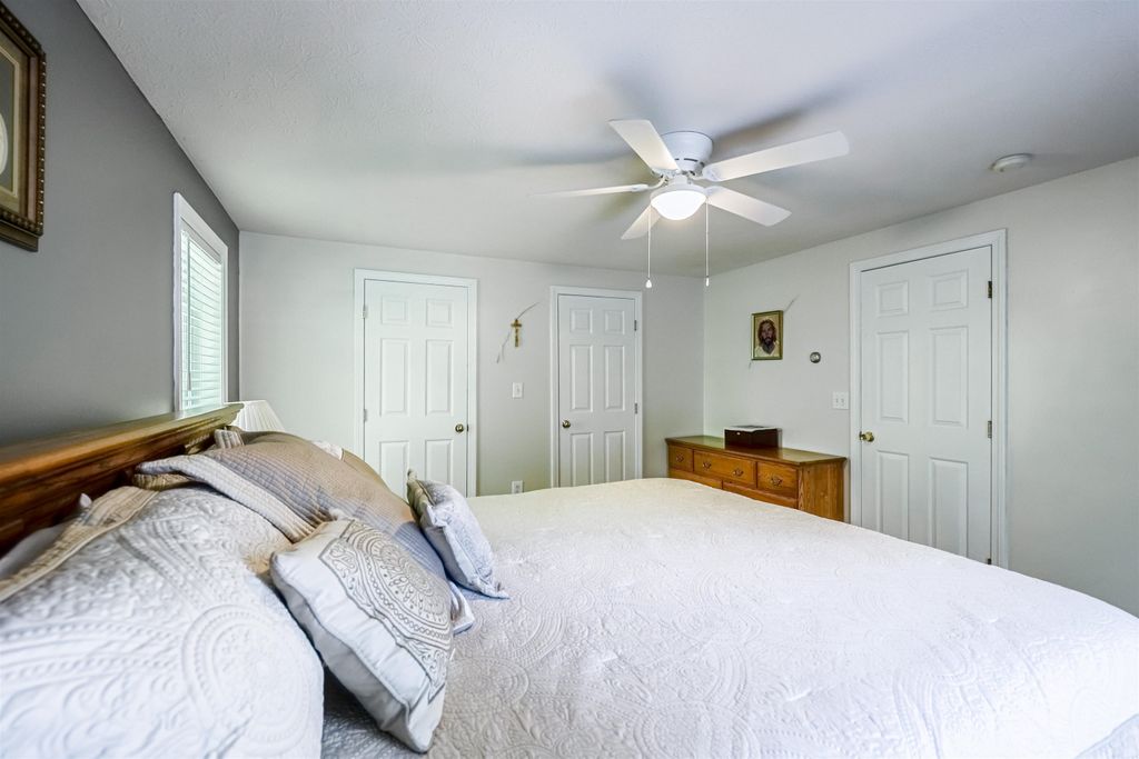 Image 32 of property listing at 31 Merrill Road, Goffstown, NH 03045