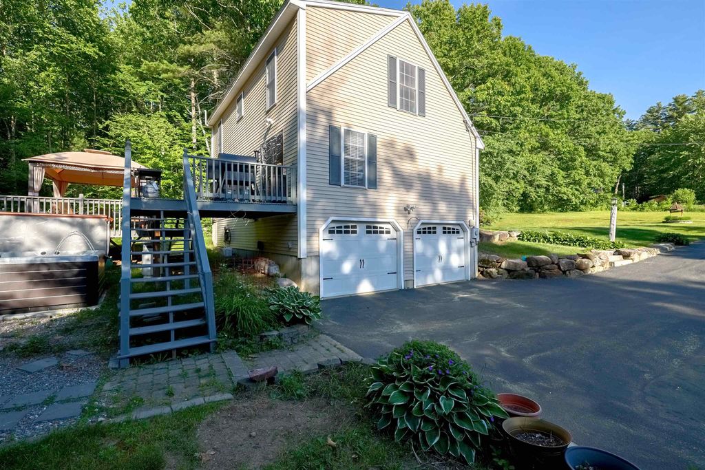 Image 44 of property listing at 31 Merrill Road, Goffstown, NH 03045