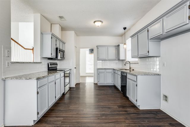 3901 Burnley Drive, Plano, TX 75025