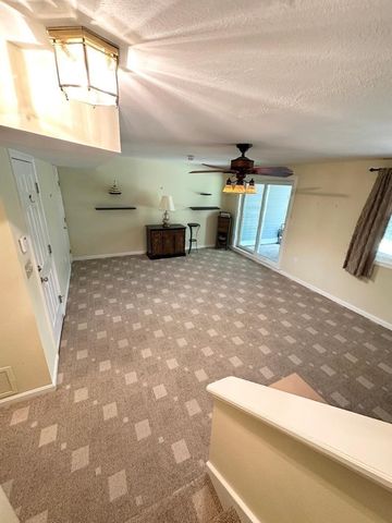 1200 Salem Street 165, Lynnfield, MA 01940