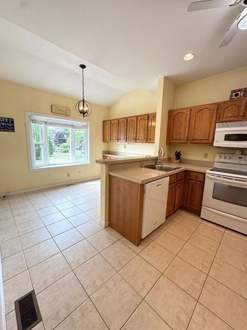 1200 Salem Street 165, Lynnfield, MA 01940