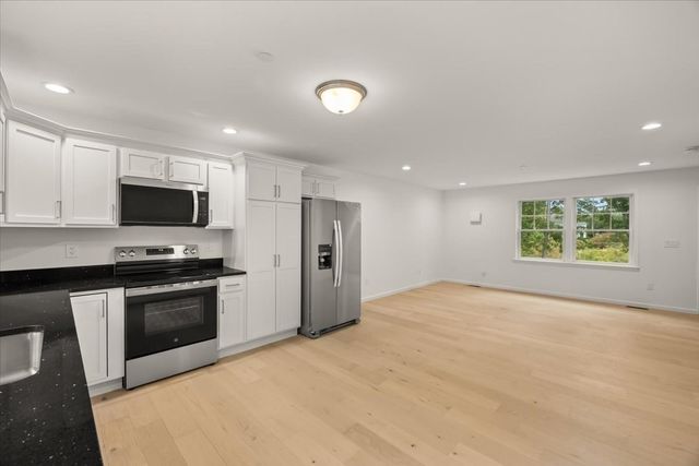 531 Foundry Street D, Easton, MA 02356