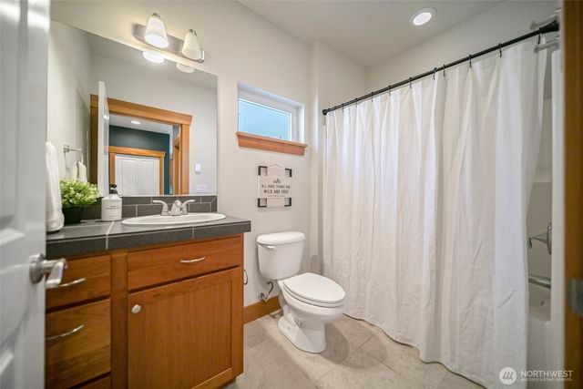 19097 Angeline Avenue NE, Suquamish, WA 98392