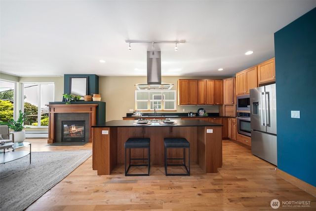19097 Angeline Avenue NE, Suquamish, WA 98392