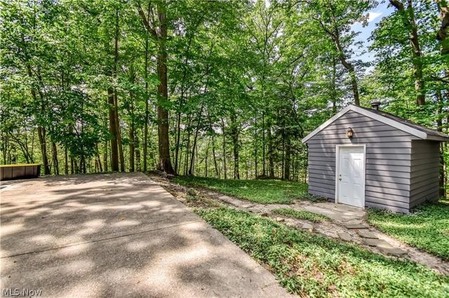 2531 Timberline Drive, Willoughby Hills, OH 44094