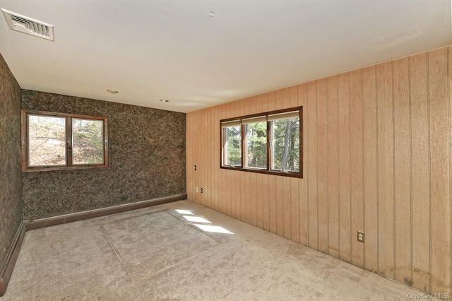 10 Ponderosa Drive, Melville, NY 11747