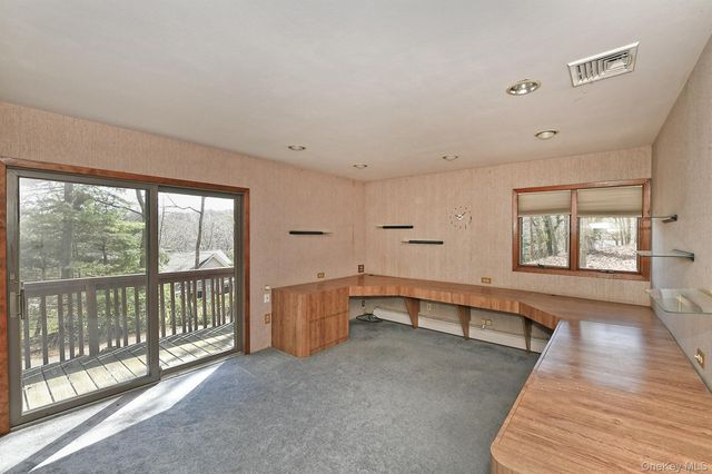 10 Ponderosa Drive, Melville, NY 11747