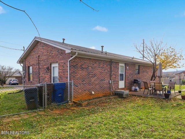 1663 Meadow Spring Drive, Jefferson City, TN 37760