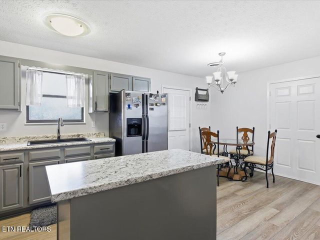 1663 Meadow Spring Drive, Jefferson City, TN 37760