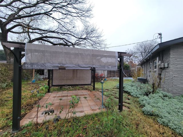 2130 Dunloe Avenue, Dallas, TX 75228