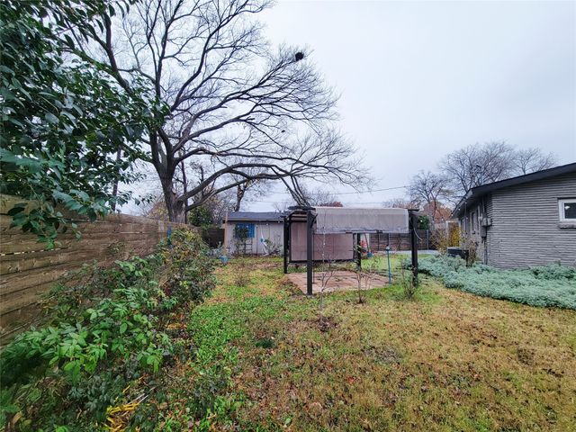 2130 Dunloe Avenue, Dallas, TX 75228